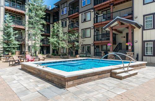 Fraser Crossing 1BR Condo | Hot Tub Access + Walk to Lifts - Foto 36