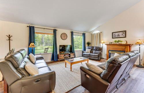 Palmer Escape with Mtn Views Fishing and Hiking! - Foto 3