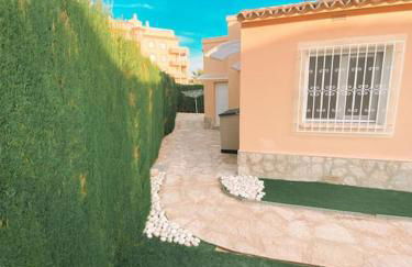 Impresionante Villa con piscina climatizada - OLIVA NOVA - Photo 19