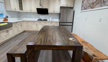 Cozy 2-Bedroom Retreat Home in East Los Angeles - Foto 2