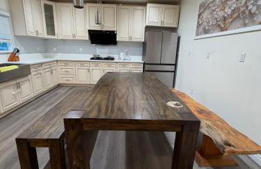 Cozy 2-Bedroom Retreat Home in East Los Angeles - Foto 2