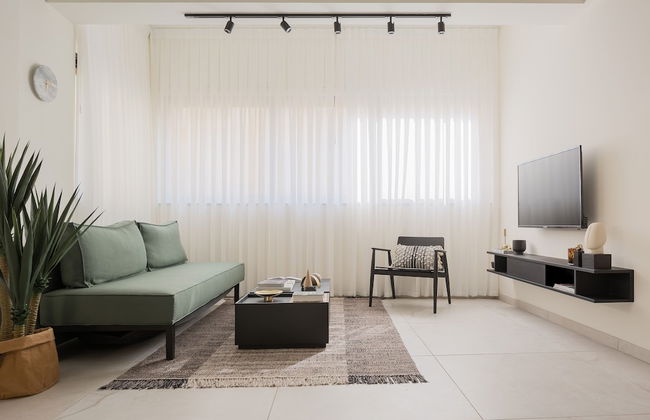 Mr. Louis - By TLV2GO - Photo 45