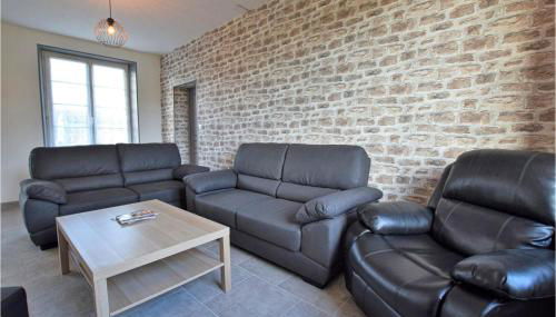 4 Bedroom Cozy Home In Montsenelle - Foto 4