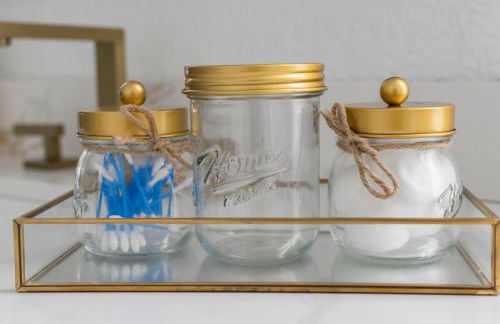 Chic 4BR Home Hot Tub Game Room - Foto 16