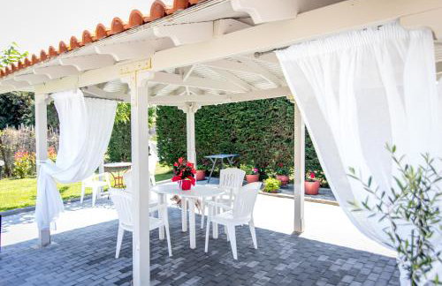 Evangelia's Family House - Photo 23