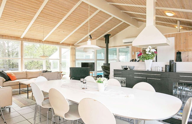 9 Person Holiday Home in Bindslev - Foto 10