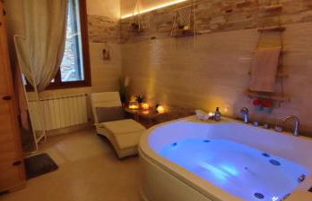Suite Haven in Venice with private SPA - Photo 13
