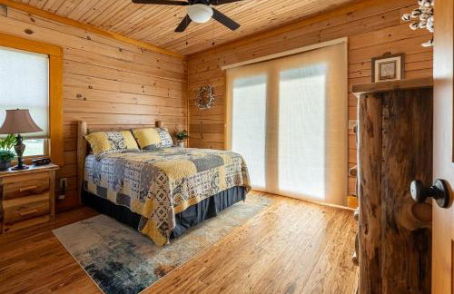 Luxury 4BR Log Cabin Near SIU & Wine Trail - Foto 24