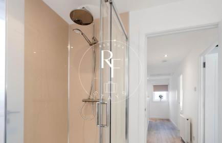 The Den at the Harbour - Photo 12