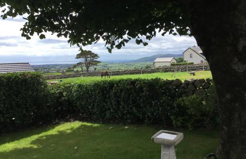 Binnian Gateway - Photo 6