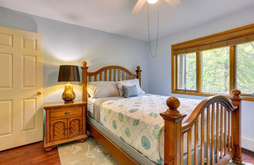 Bushkill Home with Access to Pools and Tennis Courts! - Photo 11