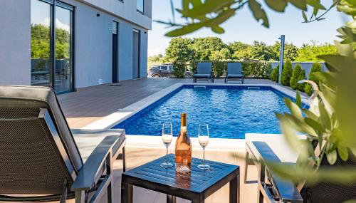 Villa Pinus - Private Pool, Jacuzzi, Game Room - Foto 2