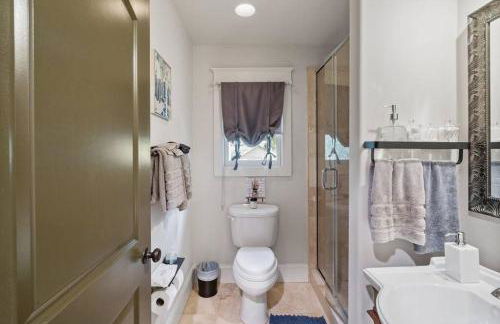 Single Story Fully Fenced Pet Friendly Bungalow in the Arts District - Foto 21