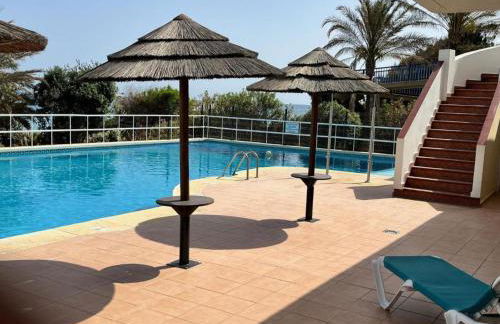 Spacious Stunning Views 2-bed Apartment, Estepona - Photo 20