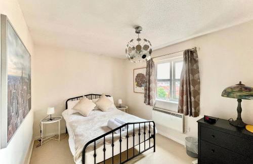 Intertwined - Edinburgh Glasgow - Foto 1