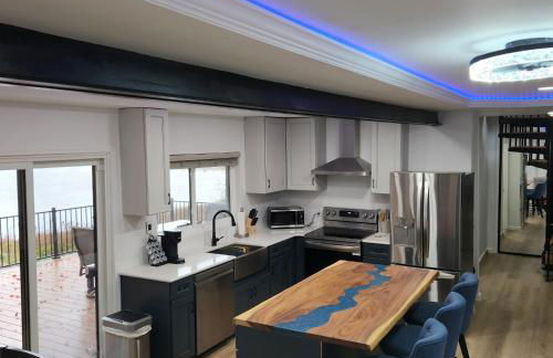 Unique 3-bed Lakefront Container Home - Foto 21