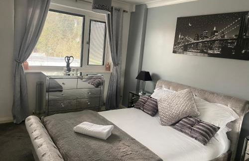 The Brook House - Spacious 3 Bed Home From Home in Burton - Foto 35