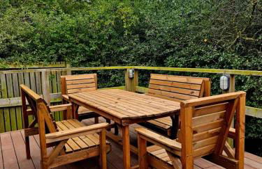 The Woodland Lodge - Wood Fired Hot Tub and Firepit - Foto 8