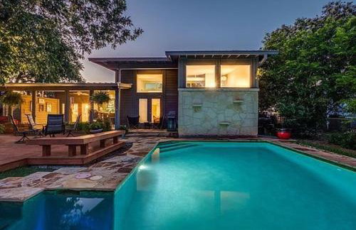 Serene POOL & Firepit in Stunning Home By Airport - Foto 1