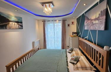 Allan & Ella House - Photo 17