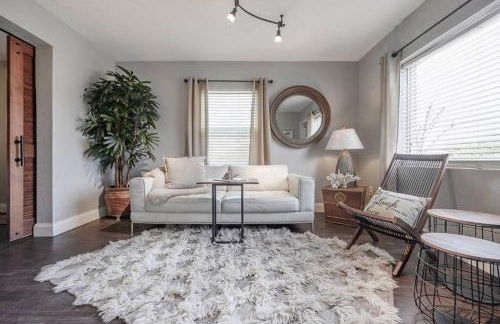 Swank Pad off River with free WiFi & parking-324 - Foto 12