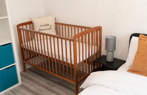 4 Bedroom Family Home In South East London - Photo 56