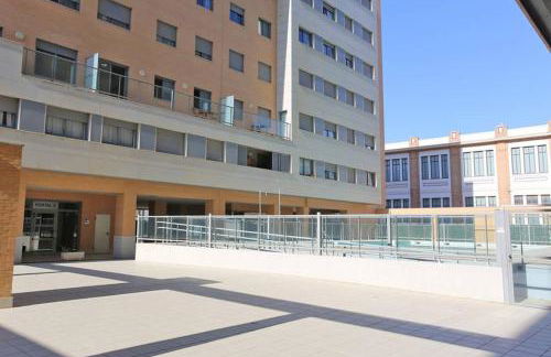 Ático con terraza y vistas, parking gratuito - Foto 11