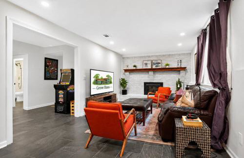 Outdoor Projector, Arcade, Fire Pit, 2 Car Garage, 2 Living Rooms - Foto 17