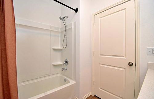 Long-term Stays Family-friendly Communal Pool! - Foto 27