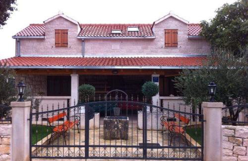 Brač Island Holiday Home With Pool And Sea View - Foto 3