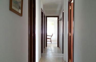 SPACIOUS FLAT WITH SEA VIEWS, FOR 8 PEOPLE WITH 3 BEDROOMS, 2 BATHROOMS and NEXT TO THE BEACH!! - Foto 25