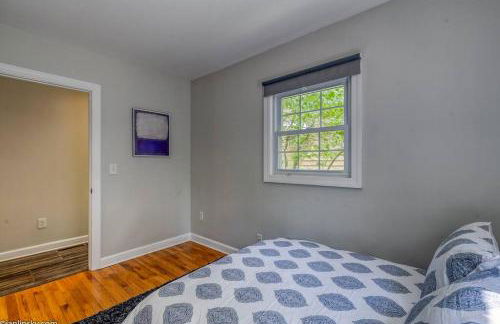 Spacious 4-Bedroom Near Downtown and UM Stadium - Foto 20