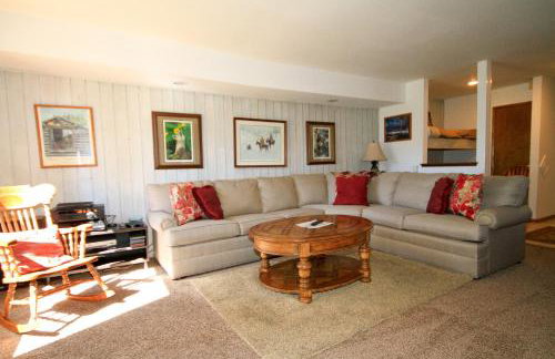 Discovery 4 113 - Photo 1