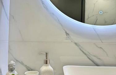 Oasis Luxury Apartments - Photo 31