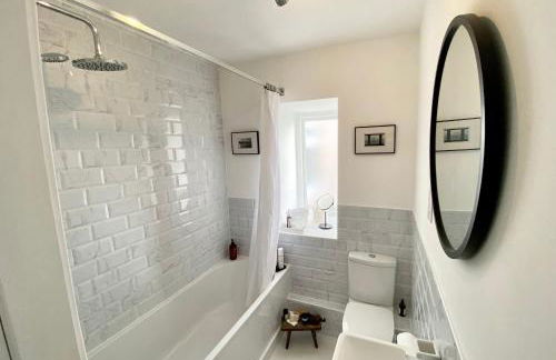 A stunning 2 bed apartment - Photo 6