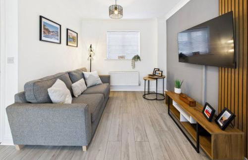 2 Bed Home Port Talbot - Perfect For Contractors & Families - Photo 5