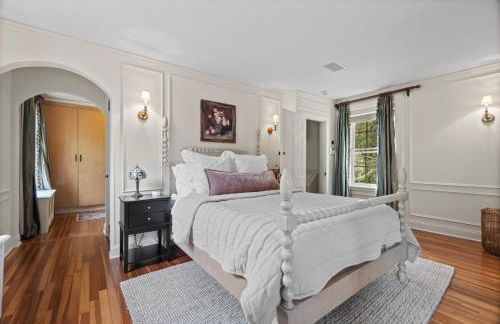 Private Resort Mansion with Pool - Foto 26