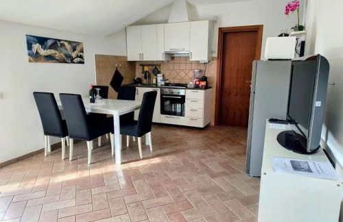 Appartamento la casa di Mary Anguillara Sabazia-Lago,Relax e Roma a portata di treno - Foto 4