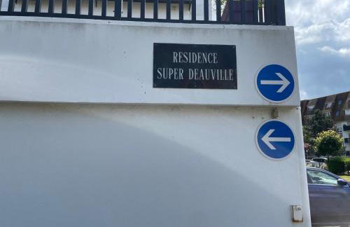 Super Deauville appartement 2 pièces cosy proche plage plein sud - Foto 15
