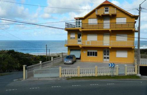 Piso en primera línea de playa en Lariño - Foto 25