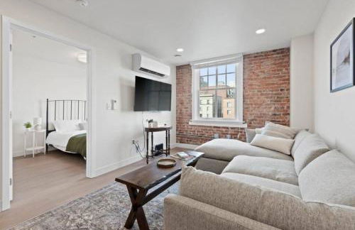 Walk to Riverfront Park! Downtown Gem w Pool Table 404 - Foto 9