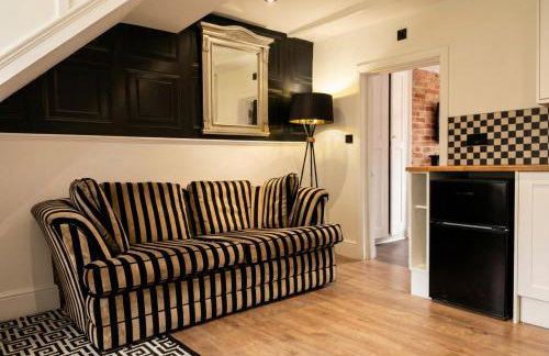 Quirky Village Centre Apartment Above a Cocktail Bar, Castle Donington - Foto 10