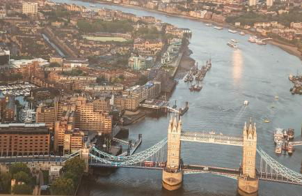 Riverside 1BR with Easy Transport 20min to City Centre - Photo 47