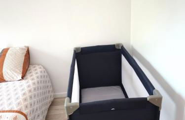 Charmant T2 proche Disney terrasse et parking souterrain - Foto 13