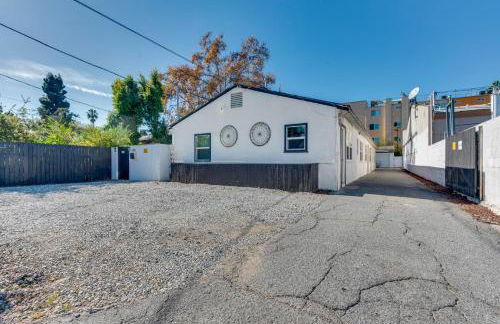 Van Nuys Abode with Patio, 7 Mi to Universal Studios - Foto 23