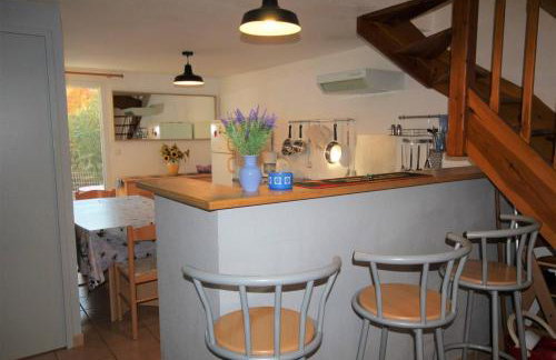Belle villa entièrement climatisée 4 chambres 10 couchages, fibre WIFI, 2 terrasses parking privatif dans résidence sécurisée piscine commune 800 m de la mer LRCS69 - Foto 4