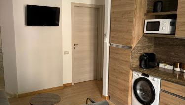 Milan - 2BR 2BA Apt - 5 min walk to Metro & Train - Foto 3, stove