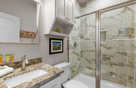 Waterfront Escape w/ Views Shared Pool & Boat Dock Orange Crush by Avantstay - Foto 28