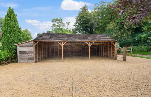 Seven Space - 7 Bedroom Home with Large Garden & Hot Tub - Foto 9