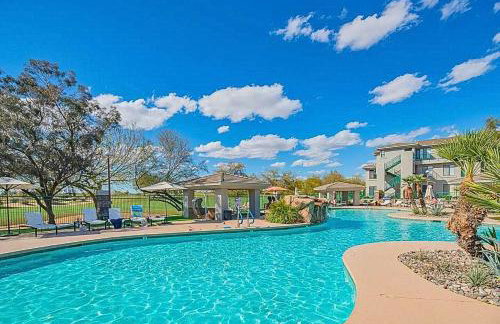 Relax & Recharge Pool, Hot Tub & Gym Nearby - Foto 7